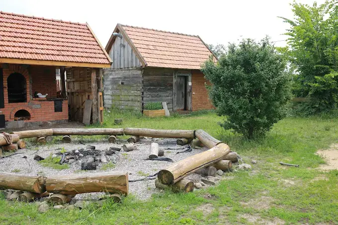 Wioska Tematyczna Pacowa Chata